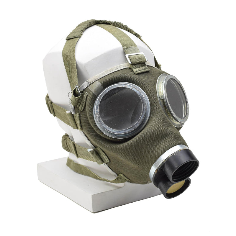 Original Hungarian military gas mask M67 respirator face protection vintage army